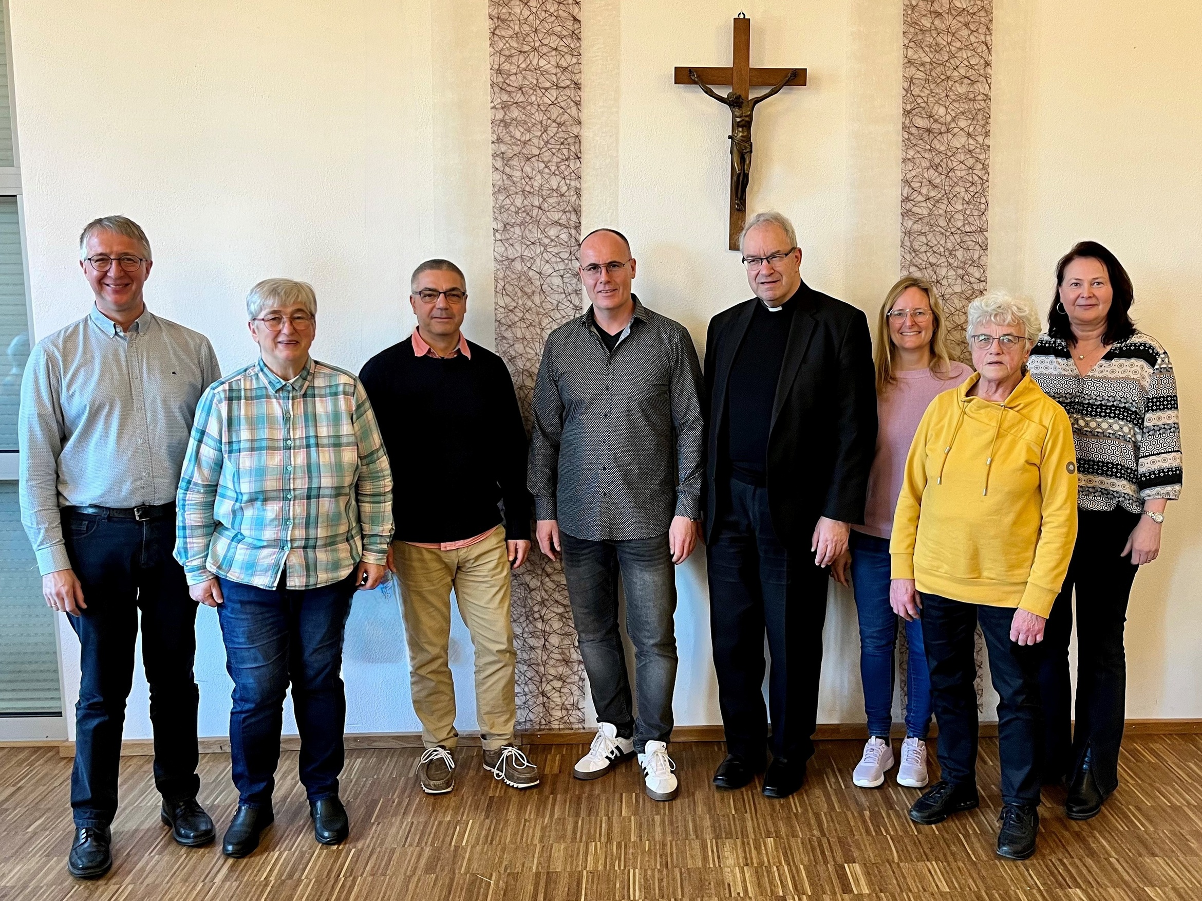 Ein Gruppenfoto vom neuen Gemeindeteam.