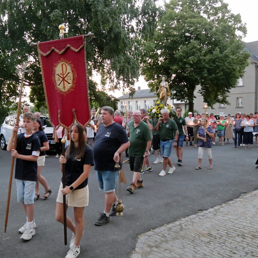 Beim Einzug in die Wallfahrtskirche.