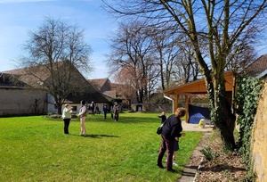 Osternestsuche im Pfarrgarten in Prosselsheim
